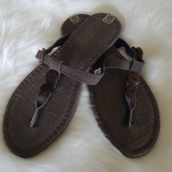 sanuk rasta flip flops